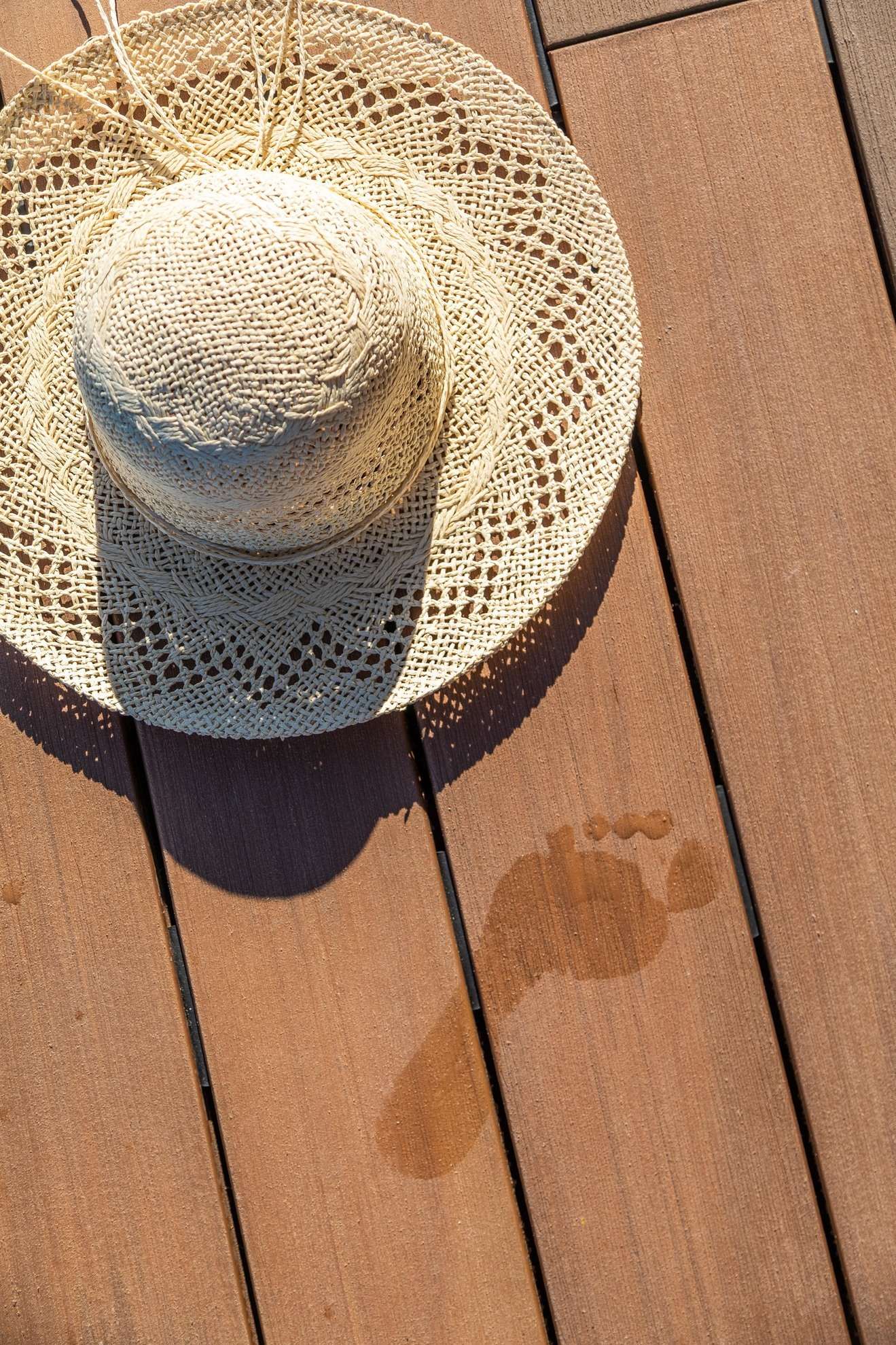 trace de pied mouillée sur une lame Nuances Ipé resistance à la glisse